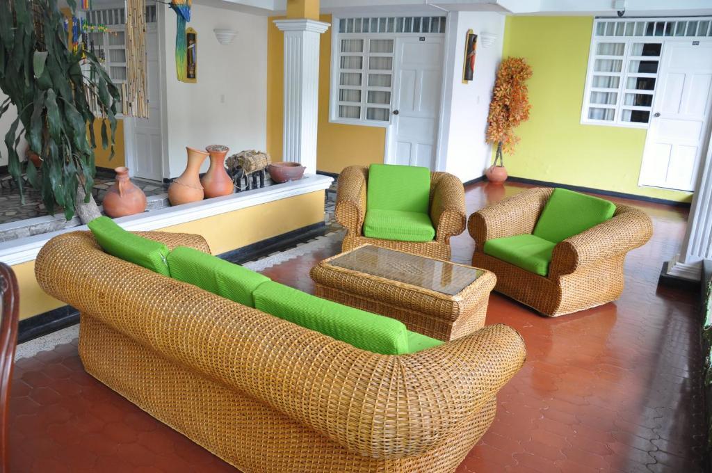 Santa Barbara Hotel Country Вилавиченцио Екстериор снимка