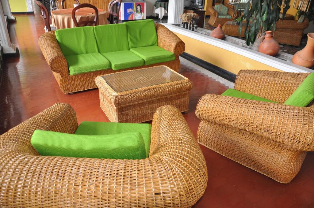 Santa Barbara Hotel Country Вилавиченцио Екстериор снимка