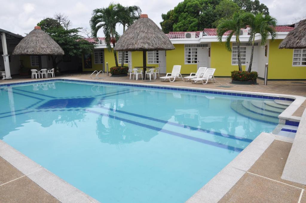 Santa Barbara Hotel Country Вилавиченцио Екстериор снимка