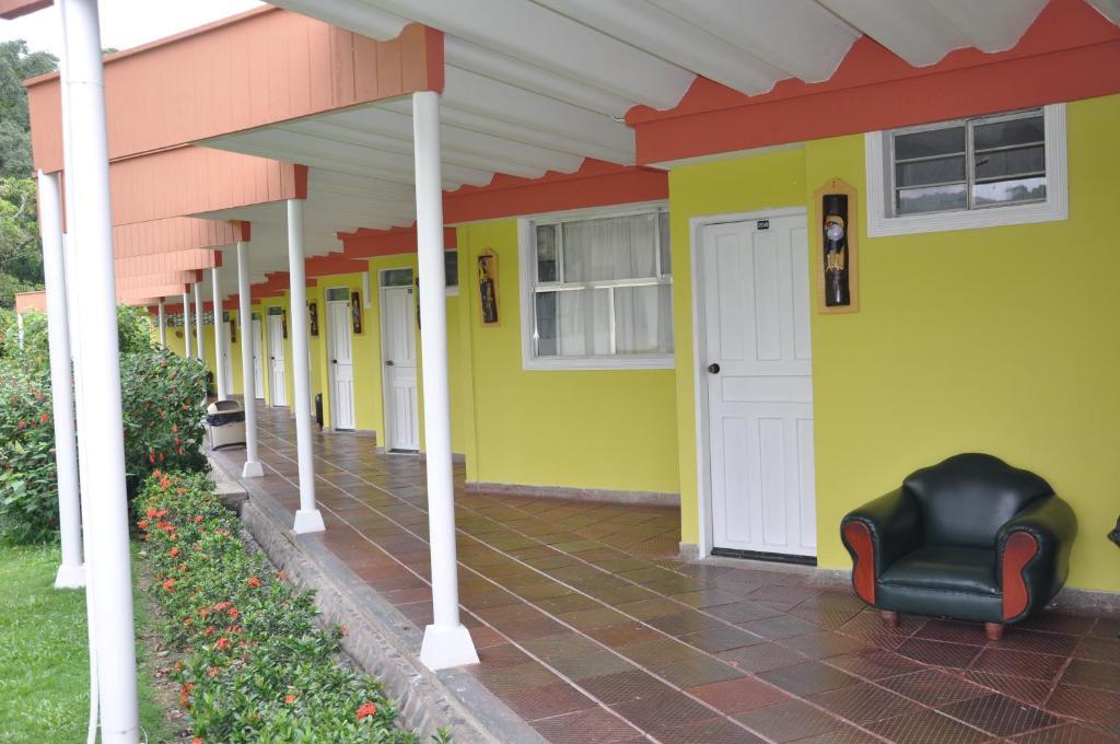 Santa Barbara Hotel Country Вилавиченцио Екстериор снимка