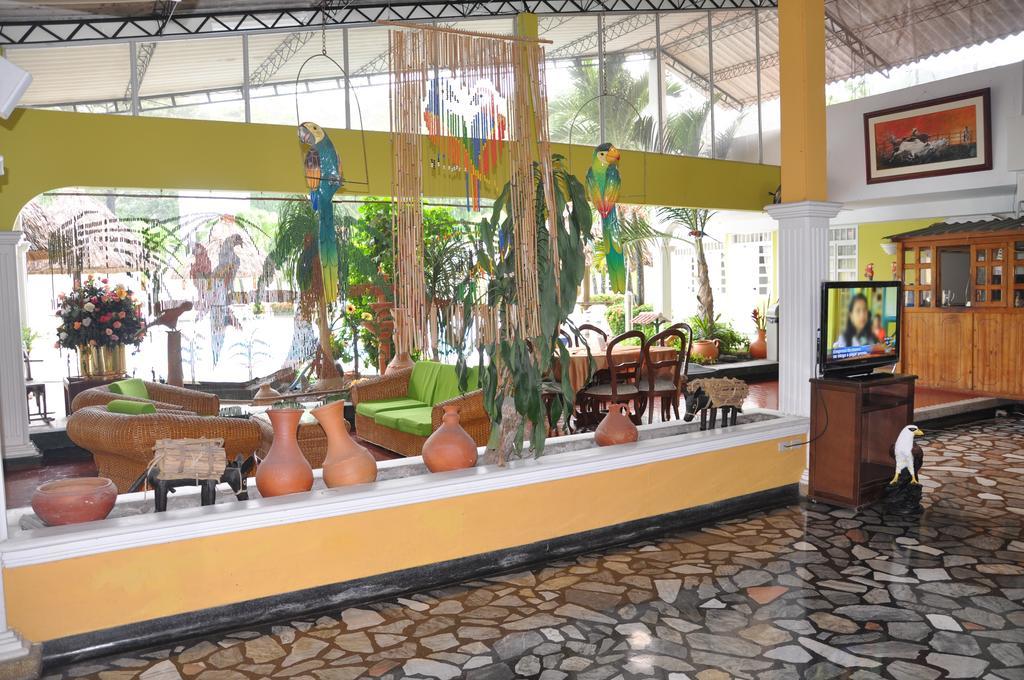 Santa Barbara Hotel Country Вилавиченцио Екстериор снимка